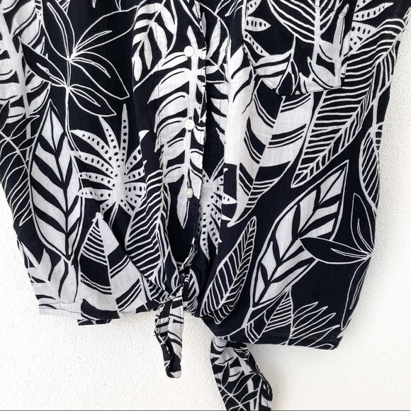 Old Navy Tropical Print Button Down Top Blouse Size M - Picture 7 of 7